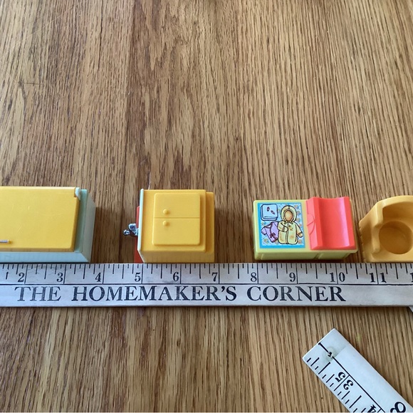 Dolls House Furniture  🏠 - Picture 4 of 12